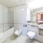Hp Park Plaza Otel 4*