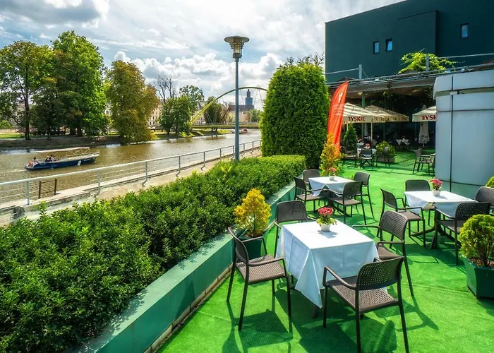 Hp Park Plaza Otel 4*