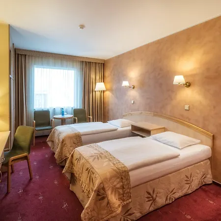 Hp Park Plaza Hotel