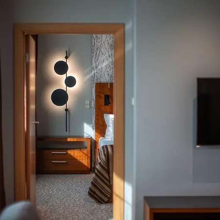 Hp Park Plaza 4*