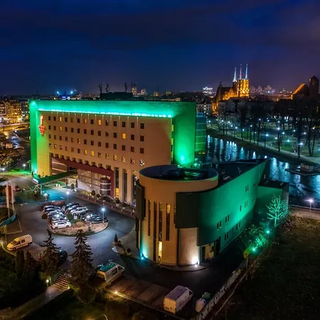 Hp Park Plaza Szálloda 4*