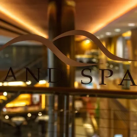 Hp Park Plaza Otel