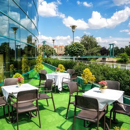 Hp Park Plaza 4*