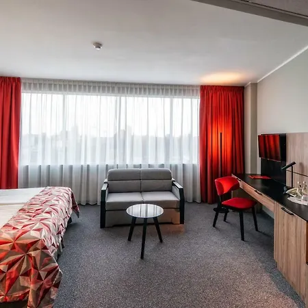 Hp 파크 플라자 4*