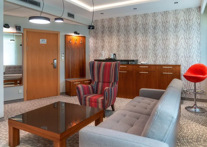 Hp公园广场酒店 4*