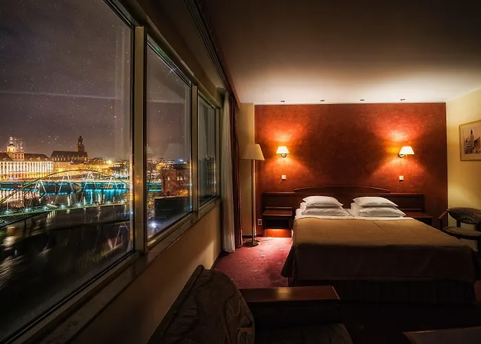 Hp Park Plaza Hotel 4*