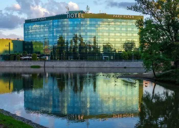 Hp公园广场酒店 4*